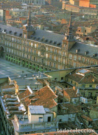 Otros art&iacute;culos de coleccionismo en papel: LAMINA V54864: Plaza Mayor de Madrid al atardecer - Wifredo Rincon Garcia