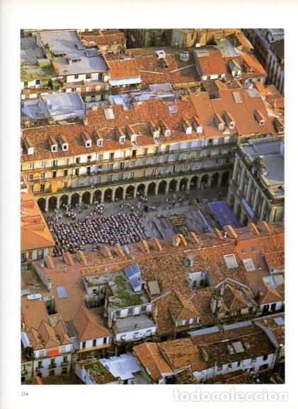 Otros art&iacute;culos de coleccionismo en papel: LAMINA V54874: Plaza Mayor de San Sebastian, vista aerea - Wifredo Rincon Garcia
