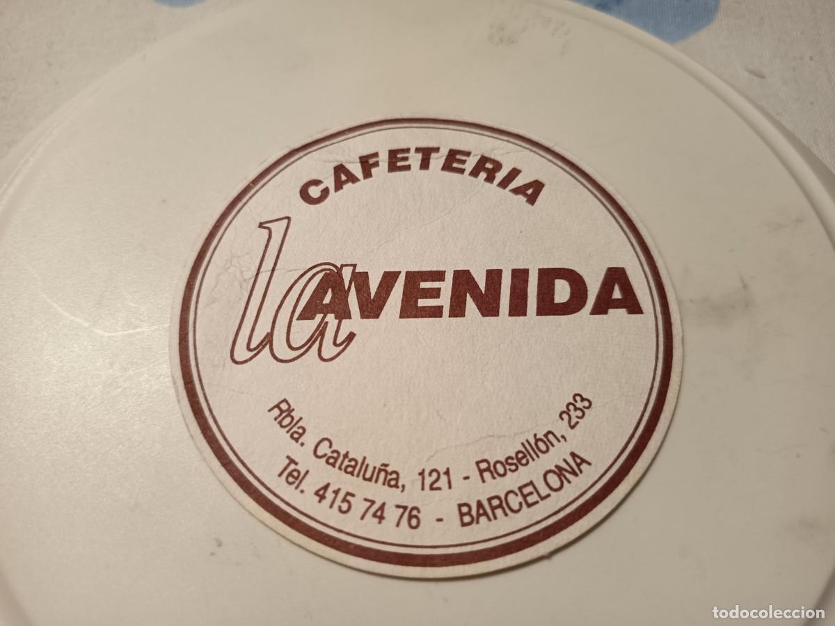 Otros art&iacute;culos de coleccionismo en papel: POSAVASOS CAFETERIA LA AVENIDA-BARCELONA