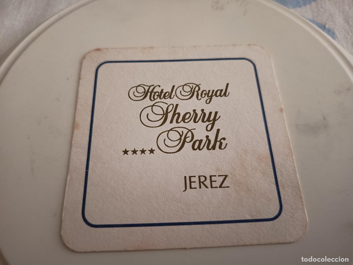 Otros art&iacute;culos de coleccionismo en papel: POSAVASOS HOTEL ROYAL SHERRY PARK- JEREZ-CADIZ