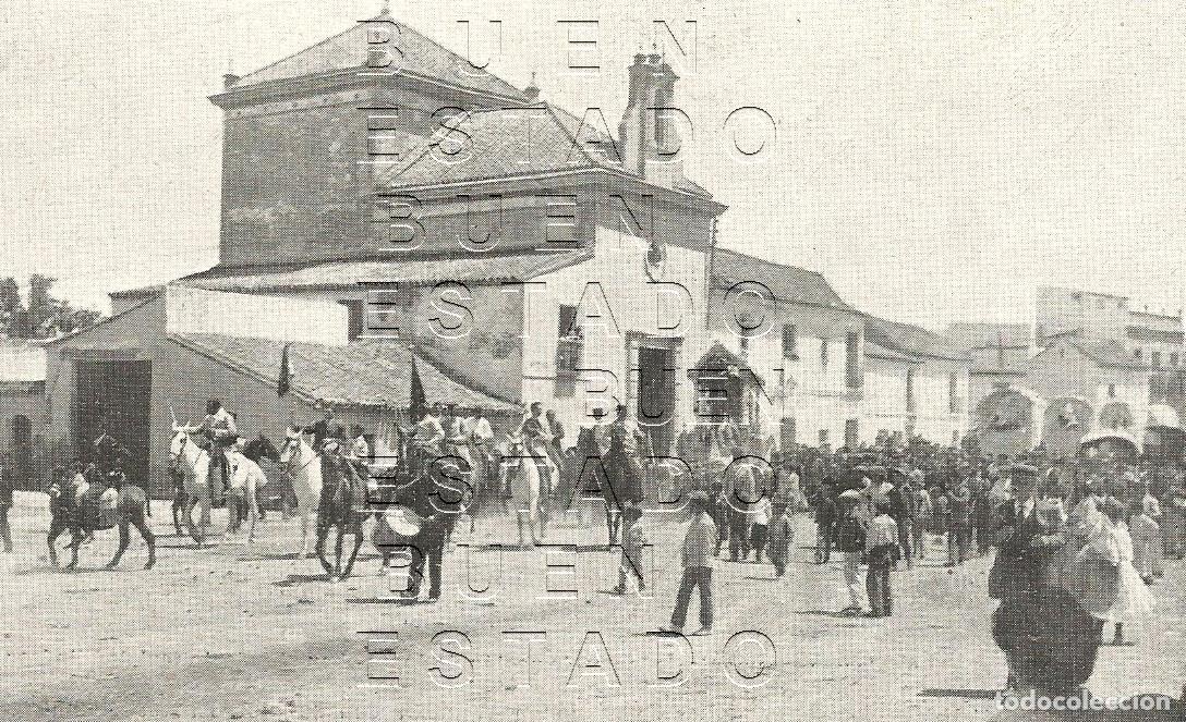 Otros art&iacute;culos de coleccionismo en papel: SEVILLA ROMERIA DEL ROCIO SALIENDO DE TRIANA 14X9 CLIPPING MUY ANTIGUO M55
