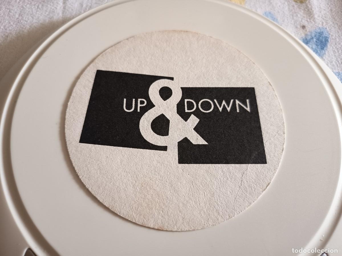 Otros art&iacute;culos de coleccionismo en papel: POSAVASOS PUB UP COWN-BARCELONA