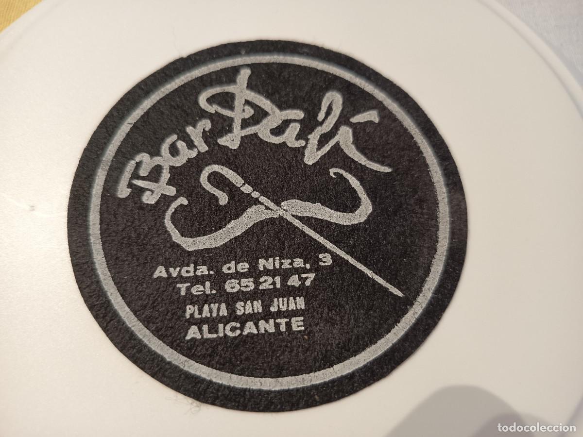 Otros art&iacute;culos de coleccionismo en papel: POSAVASOS BAR DALI-ALICANTE