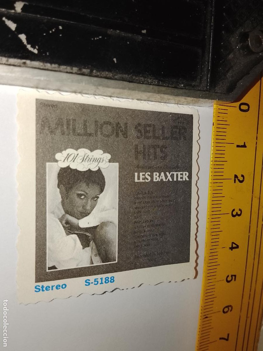 Otros art&iacute;culos de coleccionismo en papel: MUSICA - cromo o similar papel troquelado - LES BAXTER