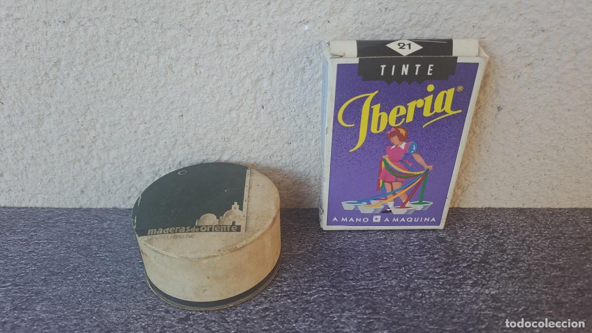 Paper Collecting Others: LOTE de 2 CAJAS: TINTE IBERIA NEGRO 21 A MANO A MAQUINA y MADERAS DE ORIENTE BLANCO MYRURGIA.