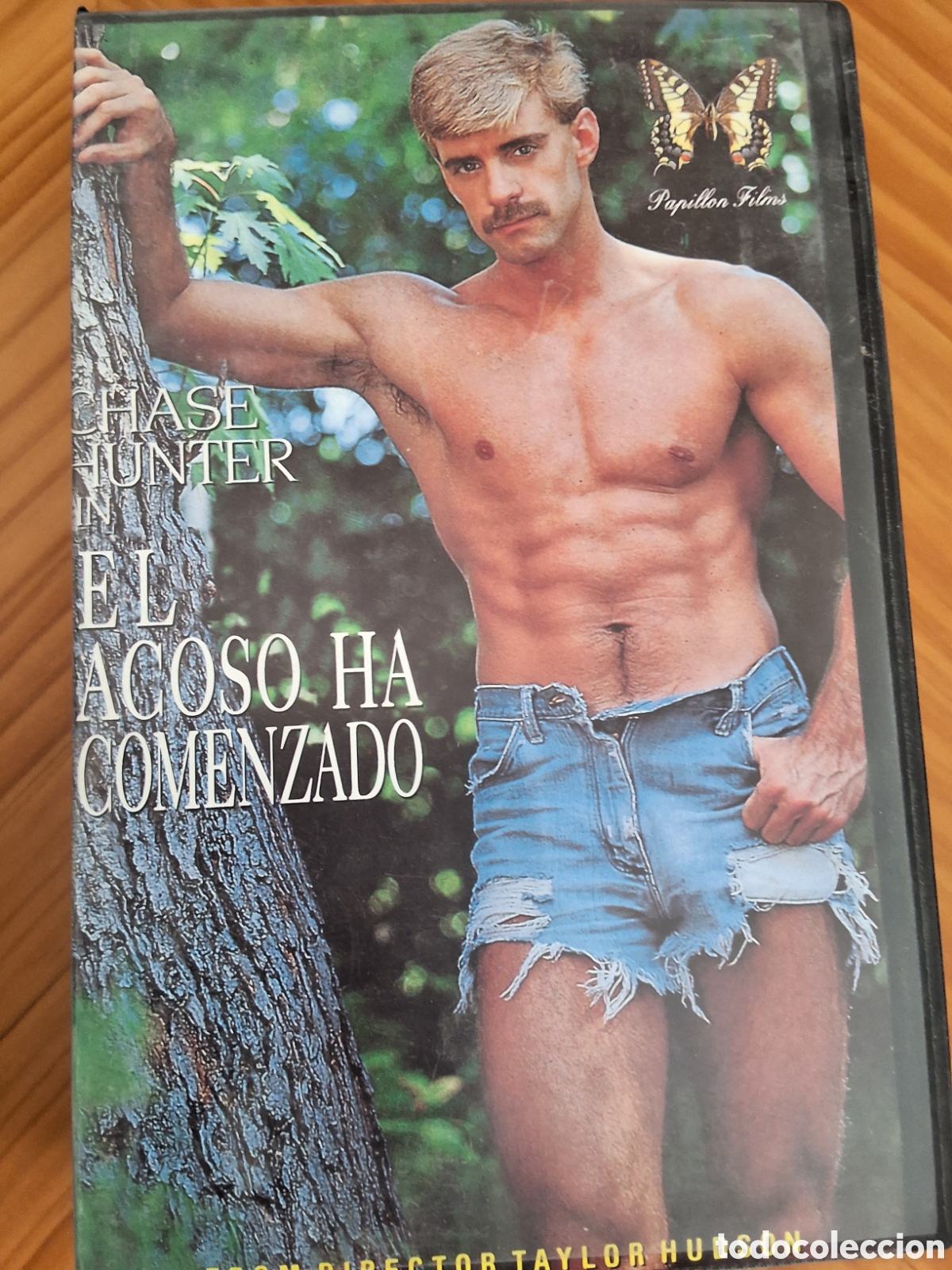 Otros art&iacute;culos de coleccionismo en papel: El acoso ha comenzado pel&iacute;cula VHS entre hombres para adultos