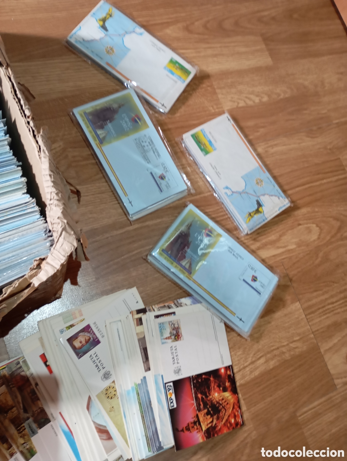 Otros art&iacute;culos de coleccionismo en papel: Aerogramas y postales + de 1500 piezas - Foto 4