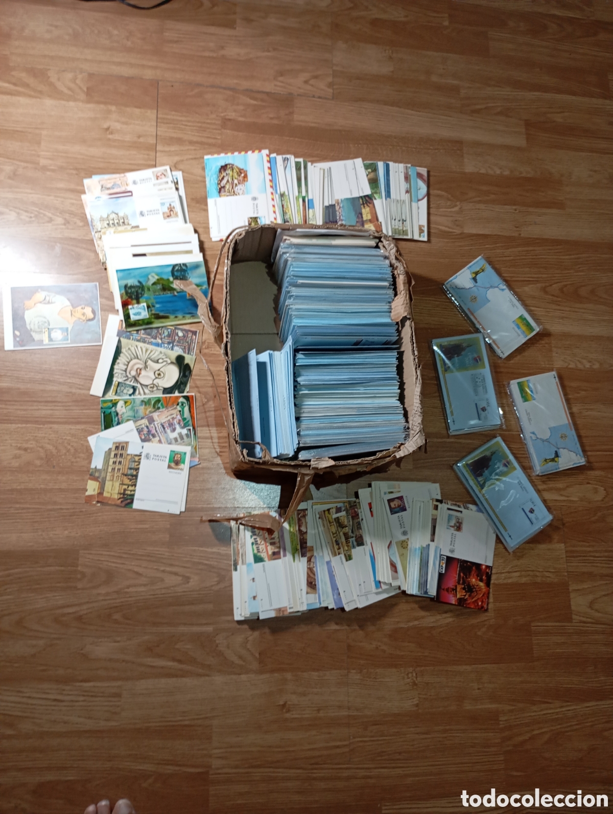 Otros art&iacute;culos de coleccionismo en papel: Aerogramas y postales + de 1500 piezas - Foto 5