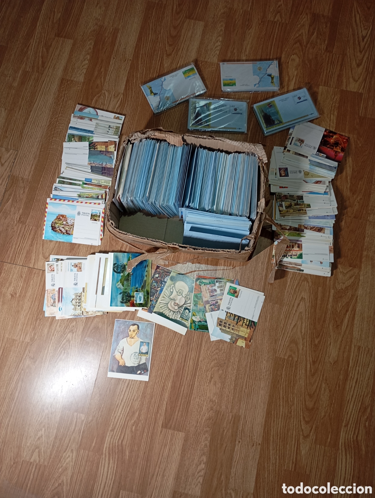 Otros art&iacute;culos de coleccionismo en papel: Aerogramas y postales + de 1500 piezas - Foto 2
