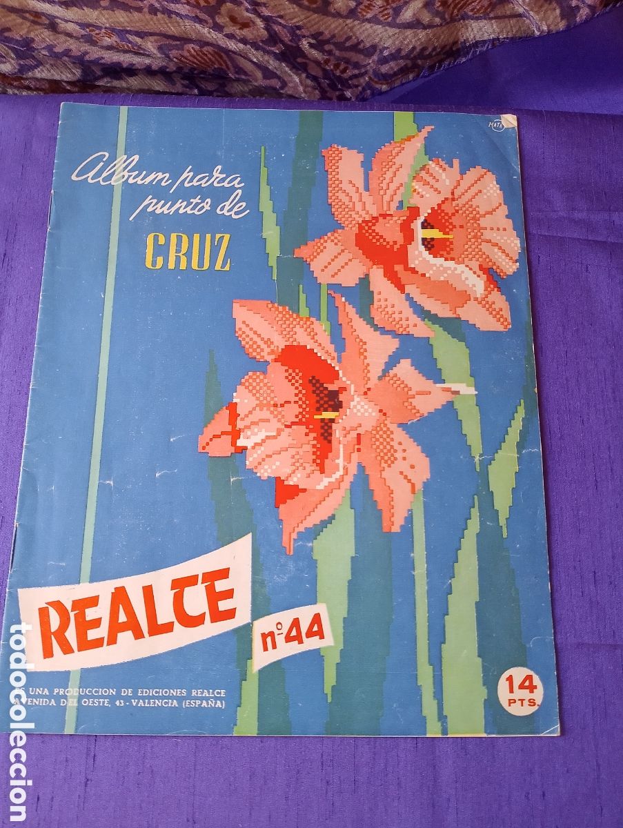 Otros art&iacute;culos de coleccionismo en papel: Album para punto de cruz. Ediciones Realce n&uacute;mero 44.