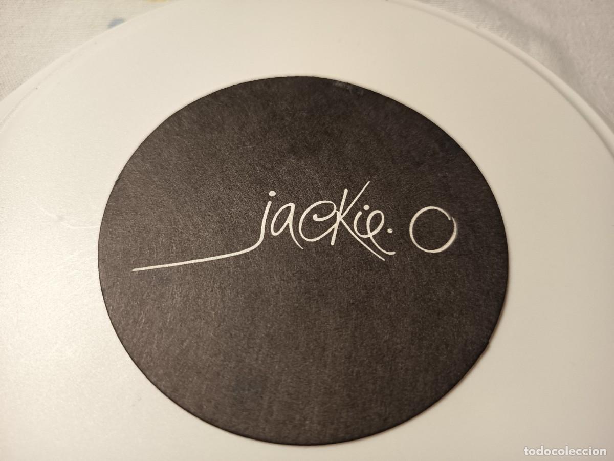 Otros art&iacute;culos de coleccionismo en papel: POSAVASOS JACKIE O. A IDENTIFICAR