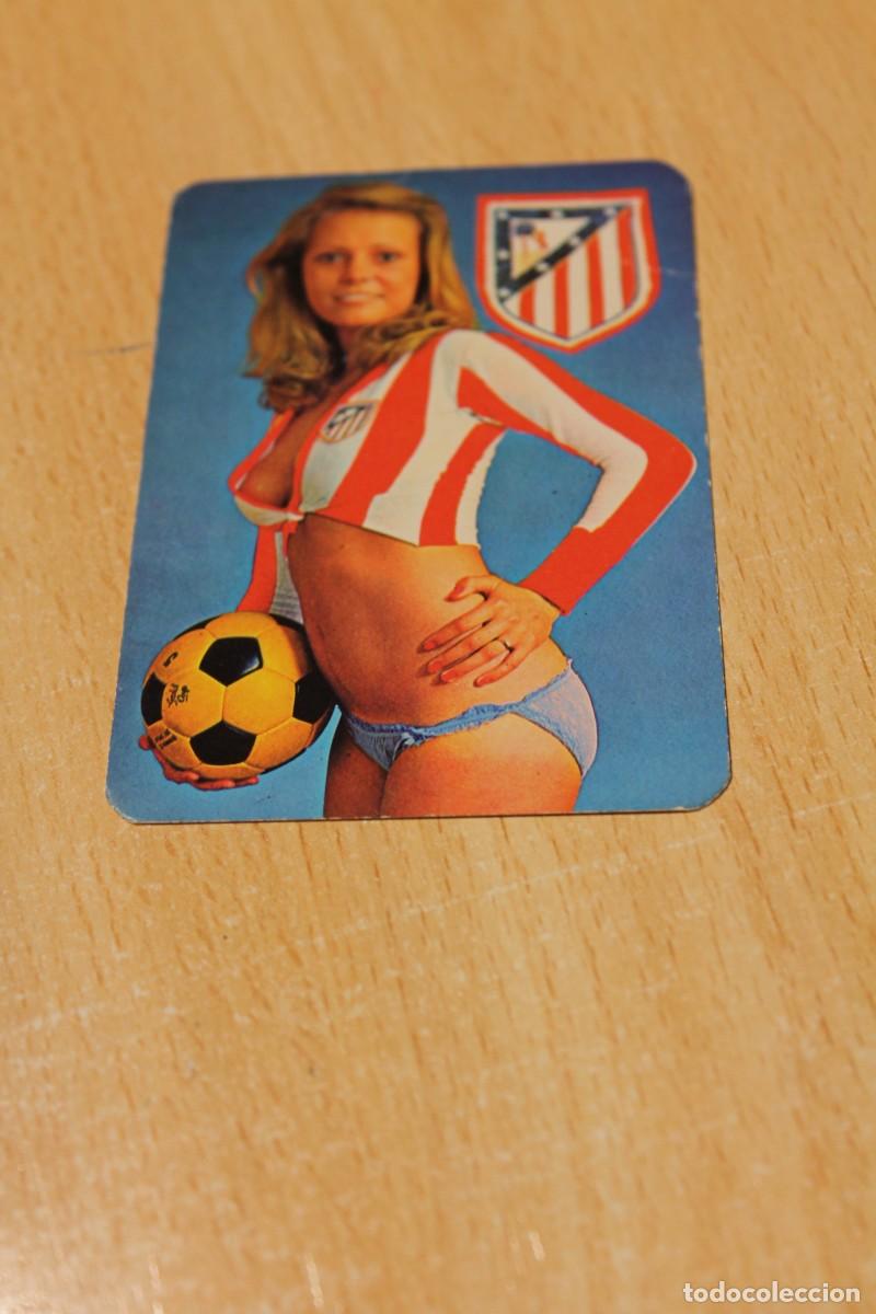 Otros art&iacute;culos de coleccionismo en papel: CALENDARIO DE BOLSILLO. CHICA DE FUTBOL. A&Ntilde;O 1977. ATLETICO DE MADRID. BAR VILLALBA - MADRID.