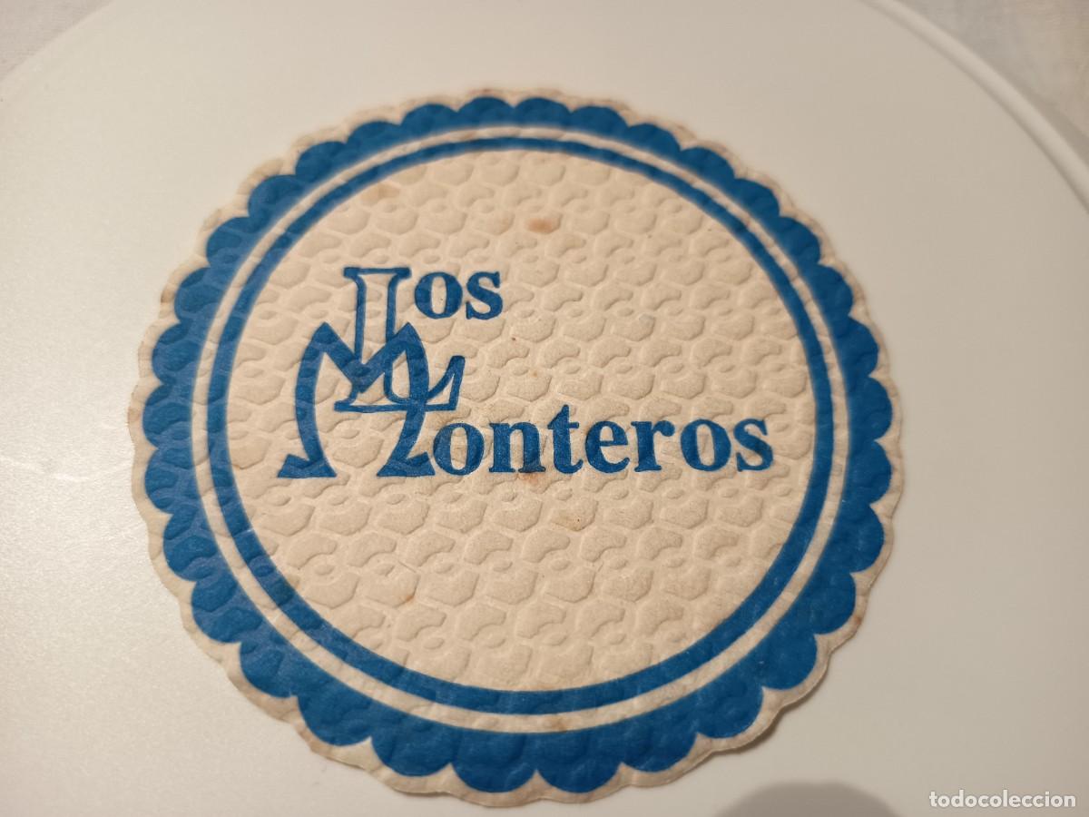 Otros art&iacute;culos de coleccionismo en papel: POSAVASOS LOS MONTEROS A IDENTIFICAR