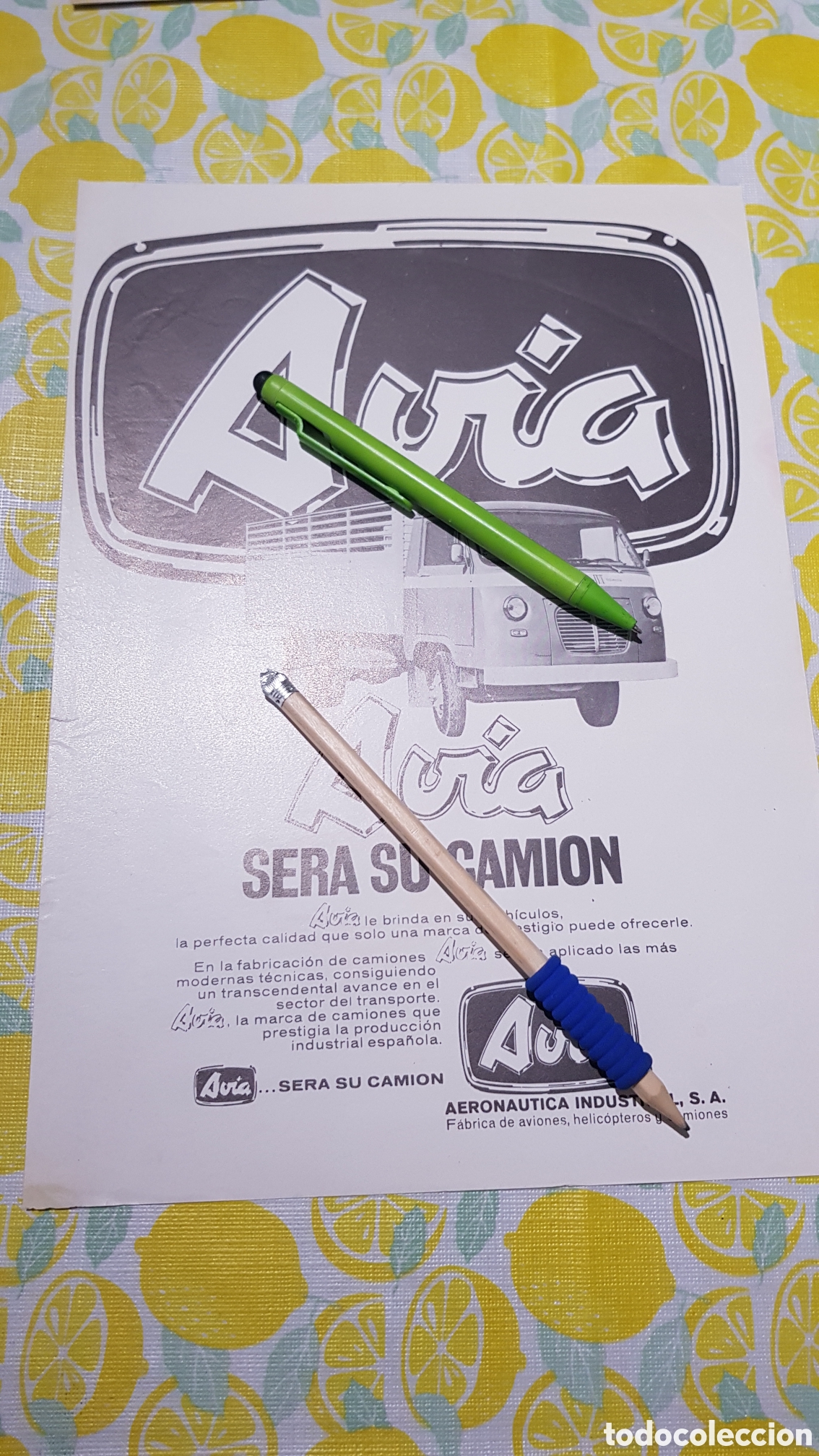 Otros art&iacute;culos de coleccionismo en papel: Hoja para enmarcar Cami&oacute;n Avia