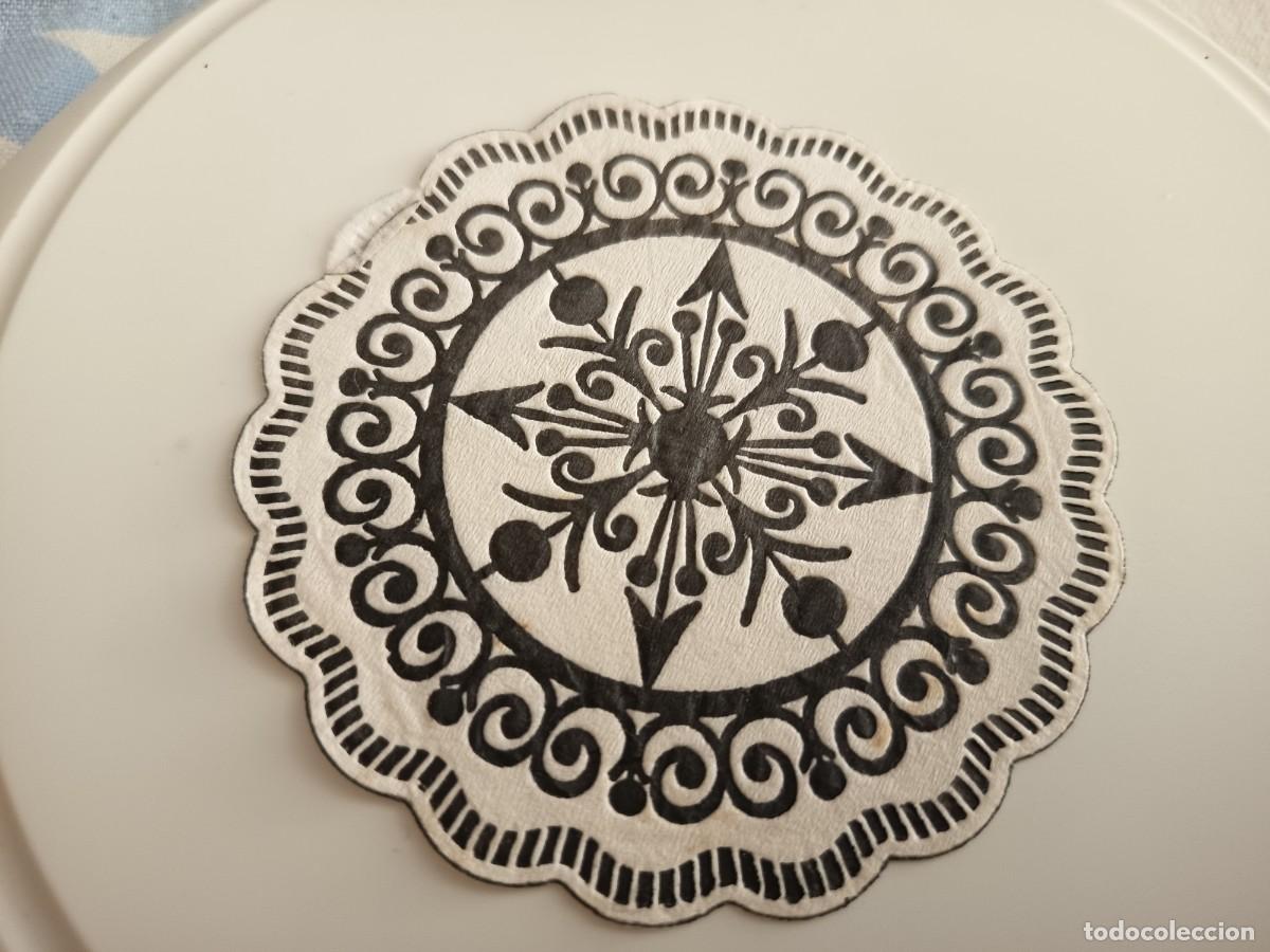 Outros artigos de papel: POSAVASOS A IDENTIFICAR