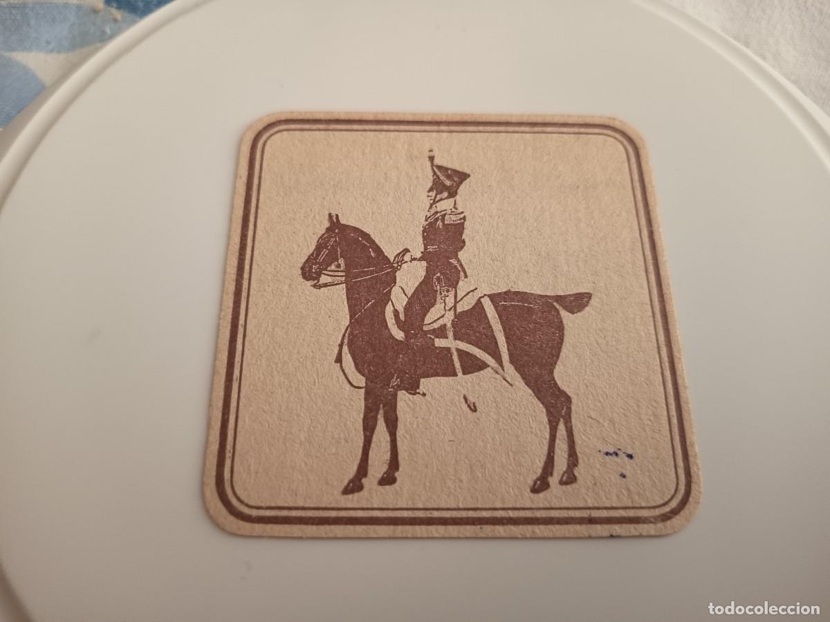 Otros art&iacute;culos de coleccionismo en papel: POSAVASOS TEMA MILITAR A IDENTIFICAR