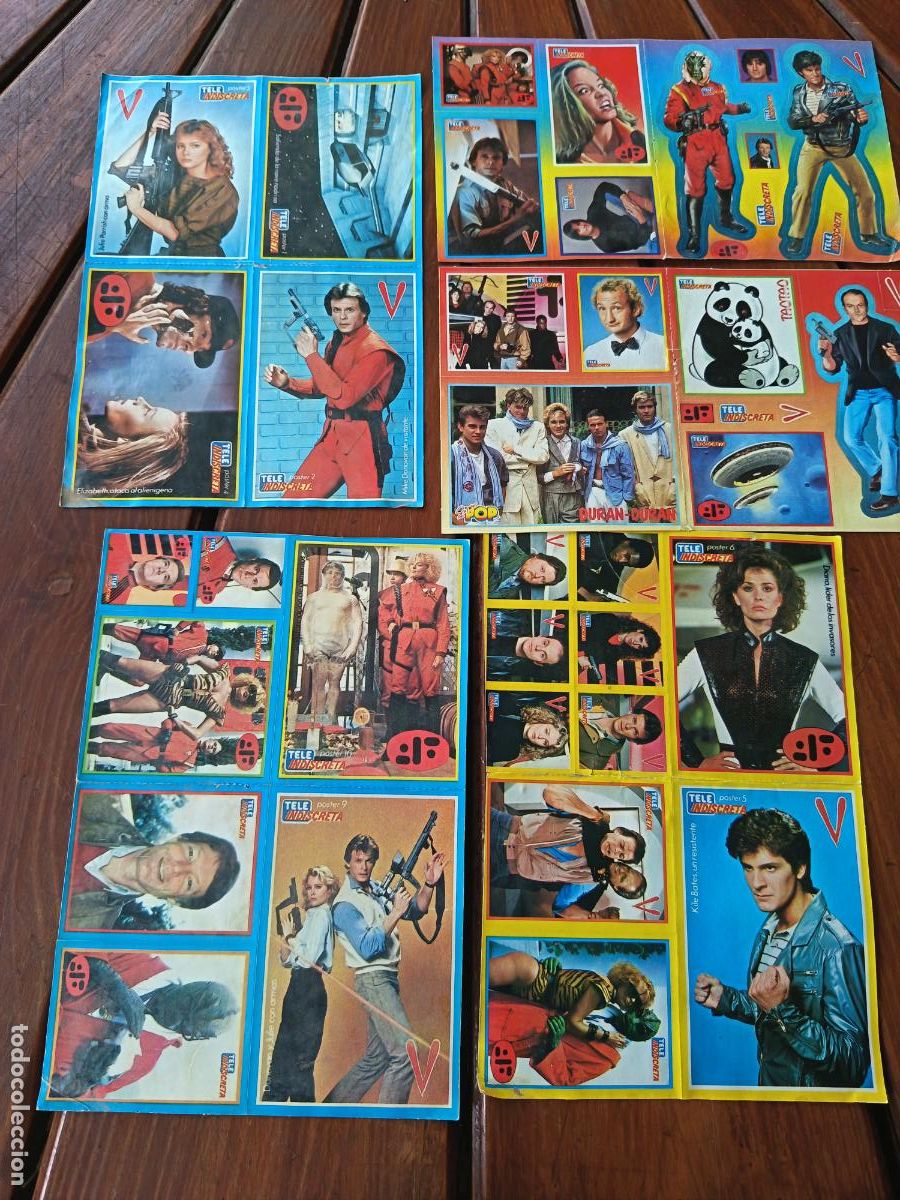 Otros art&iacute;culos de coleccionismo en papel: LOTE CON 5 LAMINAS CON PEGATINAS DE LA SERIE V DE TV. LAS DE LAS FOTOS.