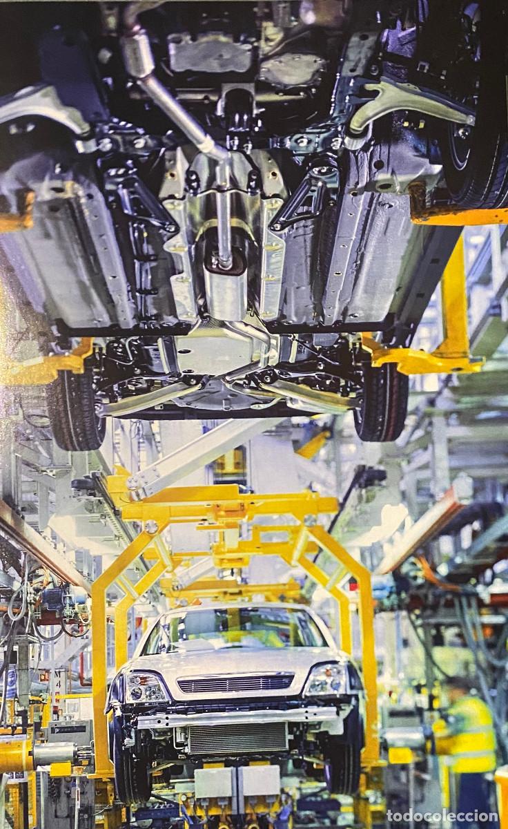 Otros art&iacute;culos de coleccionismo en papel: Fotograf&iacute;a art&iacute;stica. Cadena de montaje de autom&oacute;viles. Tama&ntilde;o folio, enmarcable. Nueva.
