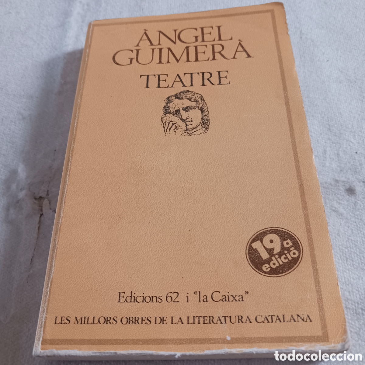 Paper Collecting Others: Teatre de Angel Guimer&agrave;