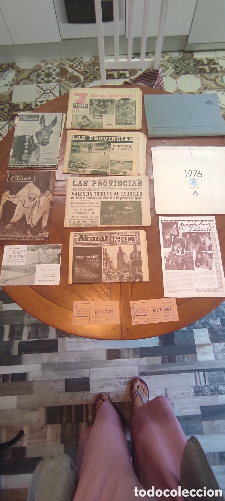 Otros art&iacute;culos de coleccionismo en papel: Lote Prensa Antigua Riada de Valencia 1957&rdquo;, &ldquo;Peri&oacute;dico Las Provincias hist&oacute;rico&rdquo;, &ldquo;Folleto La Gran