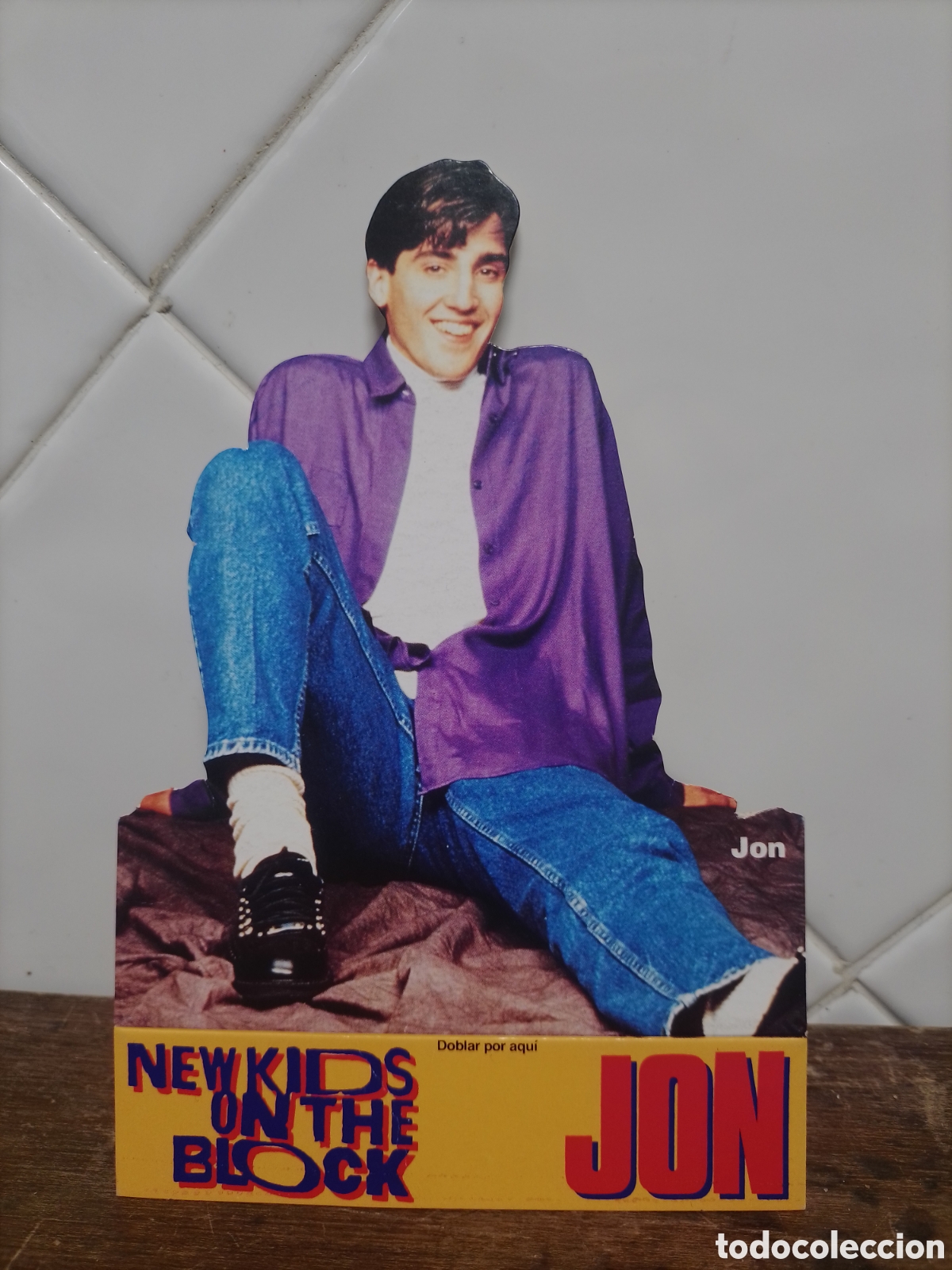 Collectionnisme Papier divers: Cart&oacute;n troquelado Jon - New kid on the block.