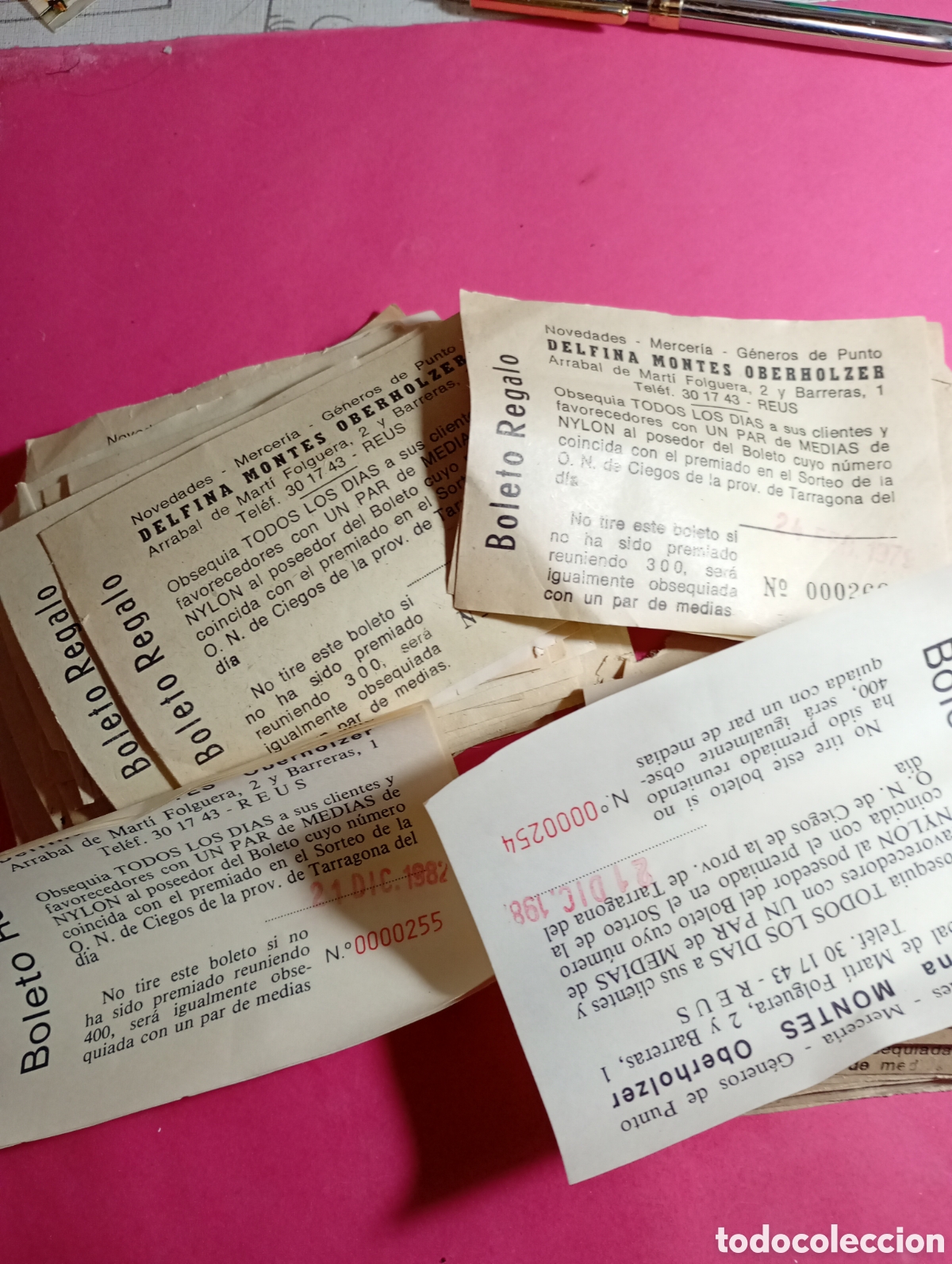 Otros art&iacute;culos de coleccionismo en papel: REUS 1982 LOTE 150 VALES REGALO CON DIFERENTES N&ordm; MERCERIA DELFINA MONTES.