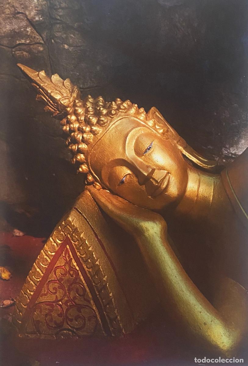 Otros art&iacute;culos de coleccionismo en papel: Fotograf&iacute;a art&iacute;stica, estatua de Buda en Phu Si, Laos. Tama&ntilde;o folio, enmarcable. Nueva.