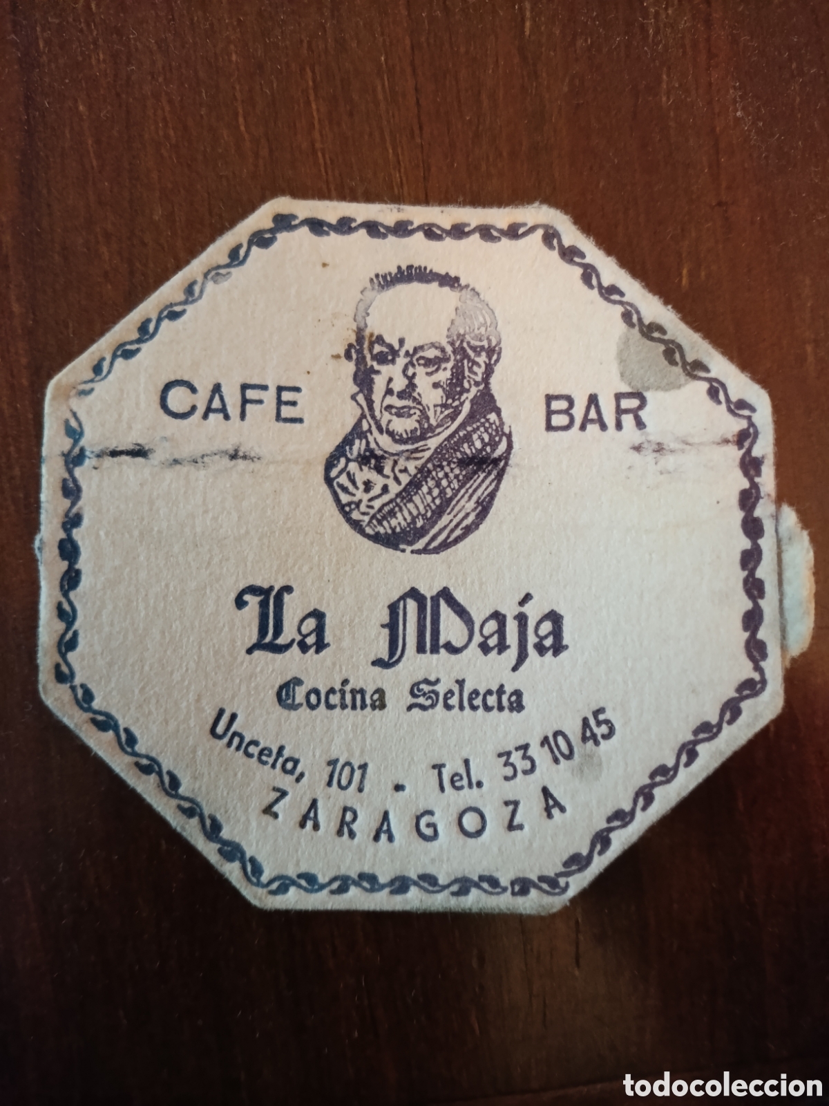 Otros art&iacute;culos de coleccionismo en papel: UN CAF&Eacute; BAR LA MAJA COCINA SELECTA ZARAGOZA [ ETIQUETA A&Ntilde;OS 40-50 ]