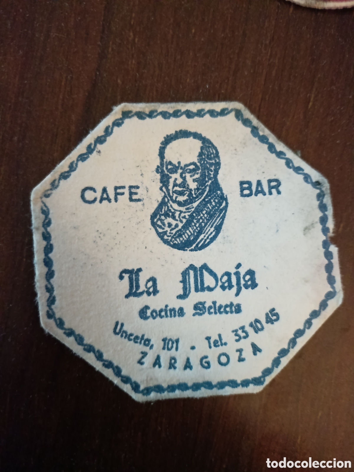 Otros art&iacute;culos de coleccionismo en papel: UN CAF&Eacute; BAR LA MAJA COCINA SELECTA ZARAGOZA [ ETIQUETA A&Ntilde;OS 40-50 ]