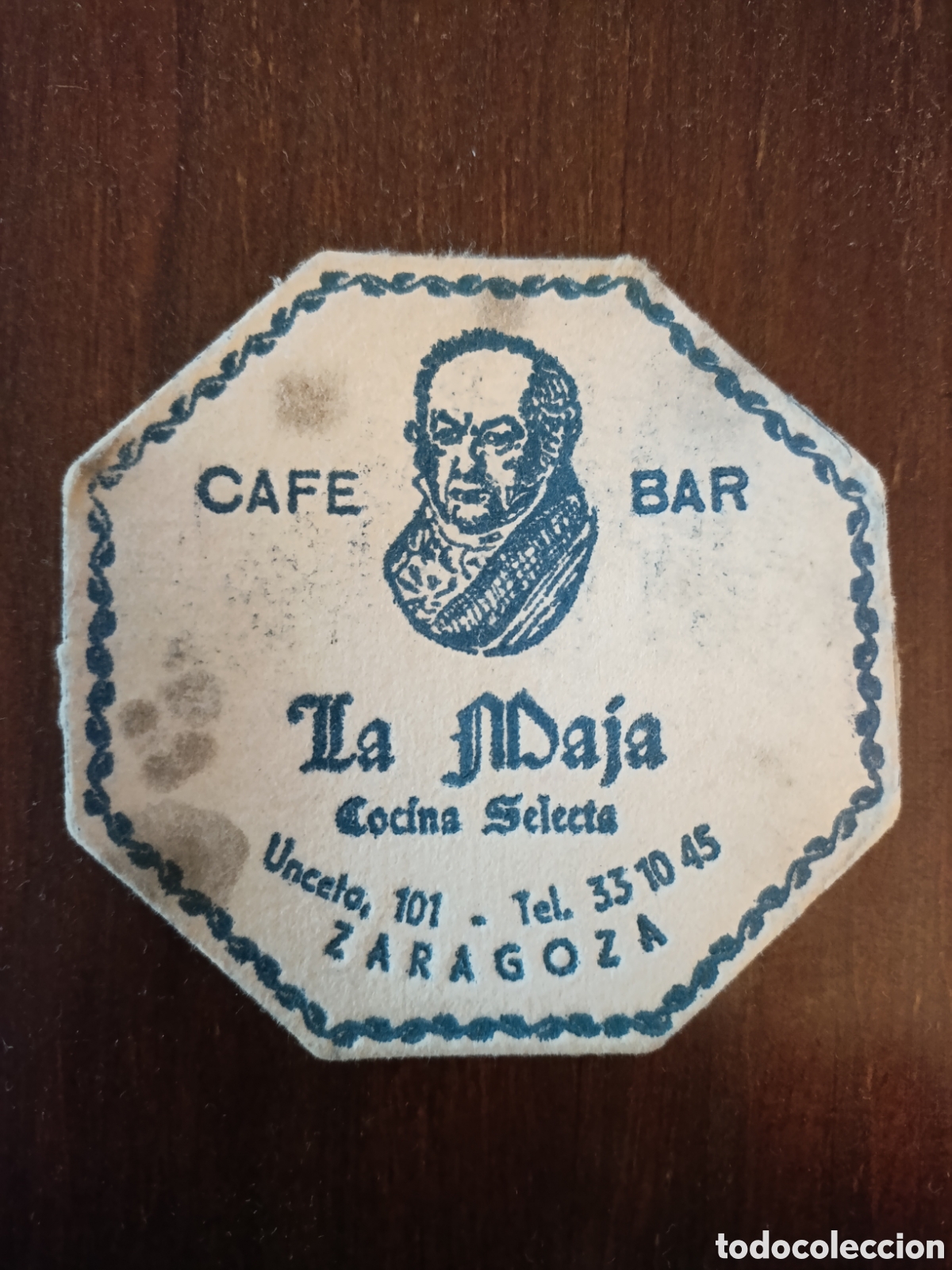 Otros art&iacute;culos de coleccionismo en papel: UN CAF&Eacute; BAR LA MAJA COCINA SELECTA ZARAGOZA [ ETIQUETA A&Ntilde;OS 40-50 ]