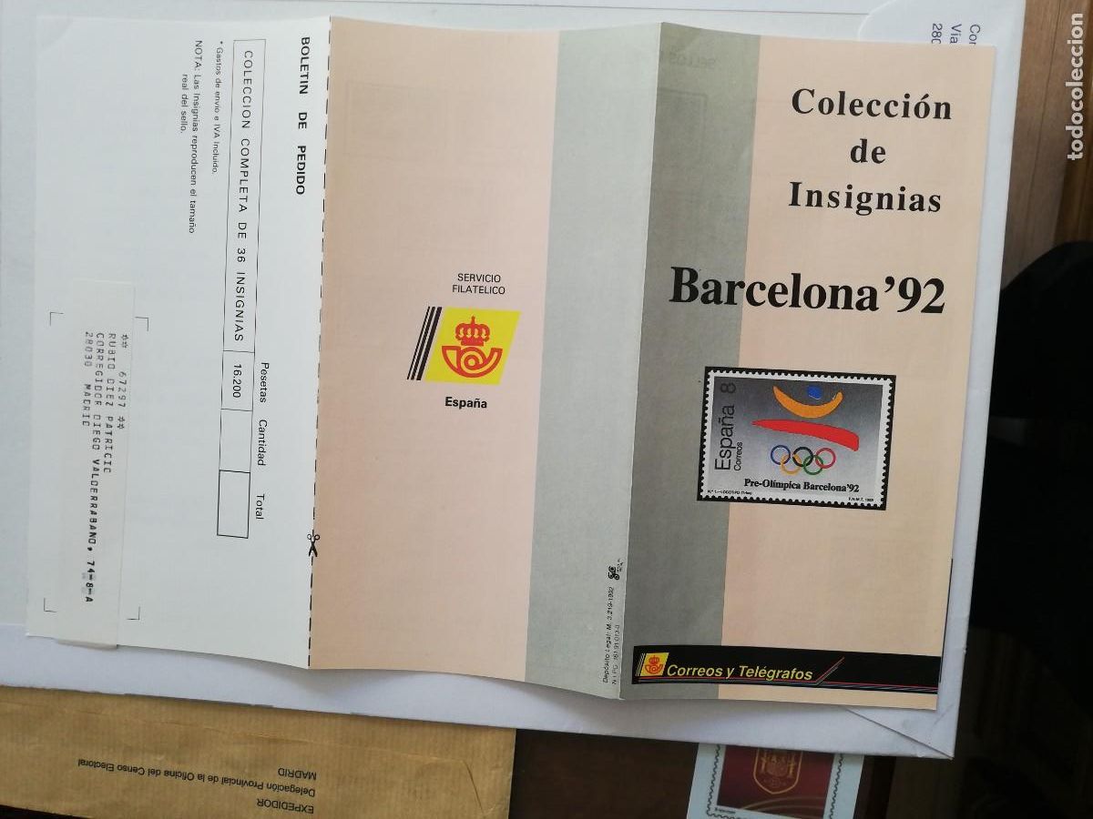Outros artigos de papel: COLECCION DE INSIGNIAS DE BARCELONA 92
