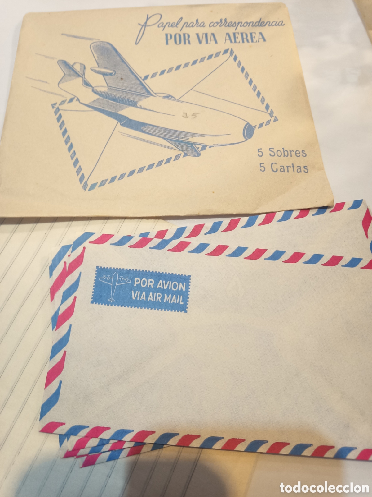 Otros art&iacute;culos de coleccionismo en papel: Lote de sobre con 5 sobres y papel para correo por avi&oacute;n a&ntilde;os 50-60