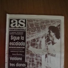Coleccionismo deportivo: ANTIGUO AS 18 DE NOVIEMBRE DE 1985 VALDANO TRES DIANAS