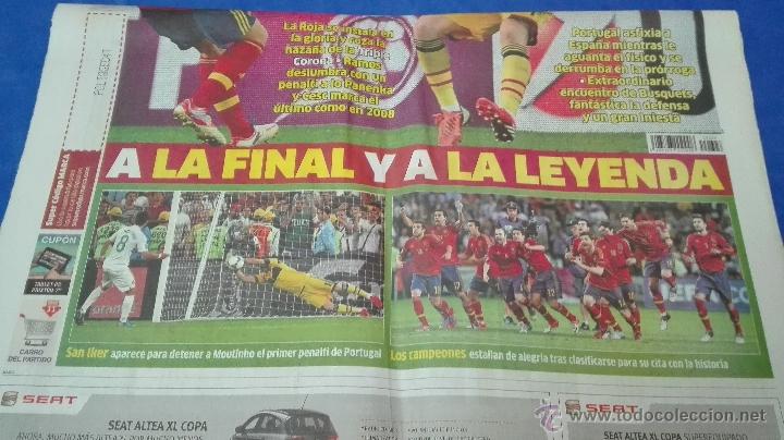 Coleccionismo deportivo: MARCA - EUROCOPA, 28 DE JUNIO 2012. NUESTRO HEROES. - Foto 6