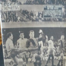 Coleccionismo deportivo: PERIODICO VIDA DEPORTIVA - EL CERROJO CANARIO NO FUE FACIL - 1958