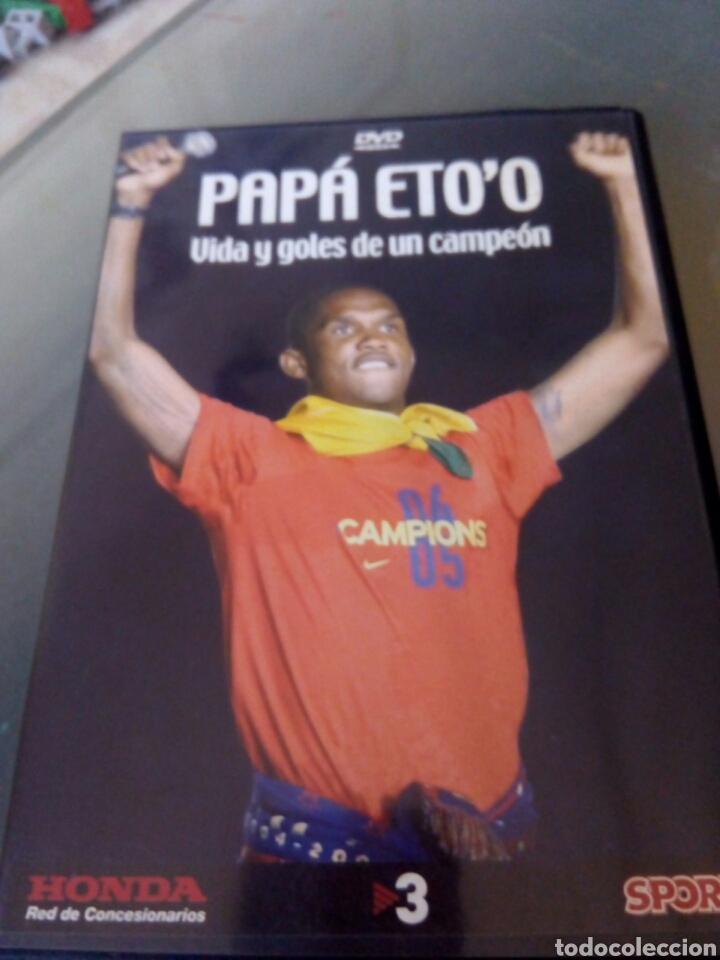 Coleccionismo deportivo: Dvd Pap&aacute; Etoo - Foto 1