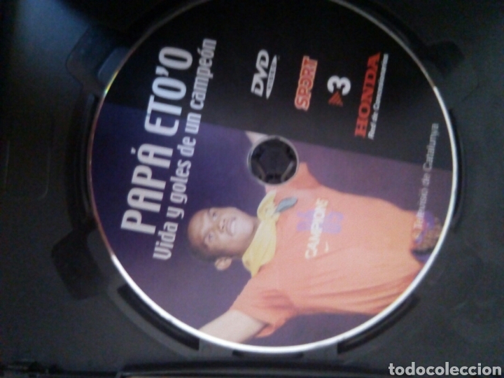 Coleccionismo deportivo: Dvd Pap&aacute; Etoo - Foto 4