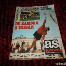Coleccionismo deportivo: EXTRA DE AS FUTBOL. 50 AÑOS DEL EQUIPO NACIONAL. DE ZAMORA A IRIBAR 100 PÁG DE 1970