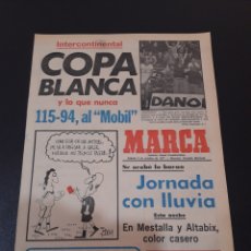 Coleccionismo deportivo: MARCA. 8/10/1977. FINAL INTERCONTINENTAL. R.MADRID,115 - MOBILGIRGI,94.. Lote 120648060