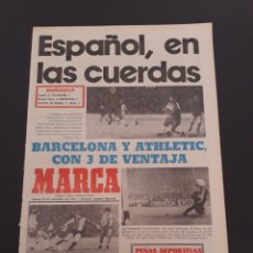 Coleccionismo deportivo: MARCA. 25/11/1976. UEFA. BILBAO,4 - MILAN,1. ESPAÑOL,0 - FEYENOORD,1. OESTERS,0 - BARCELONA,3.. Lote 121007419