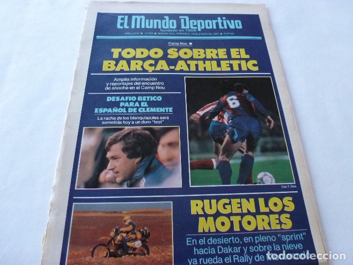 Coleccionismo deportivo: MUNDO DEPORTIVO(18-1-87)POSTER URQUIAGA,BAR&Ccedil;A 4 BILBAO 1,FRANCIS(ESPA&Ntilde;OL)SARABIA(BILBAO)