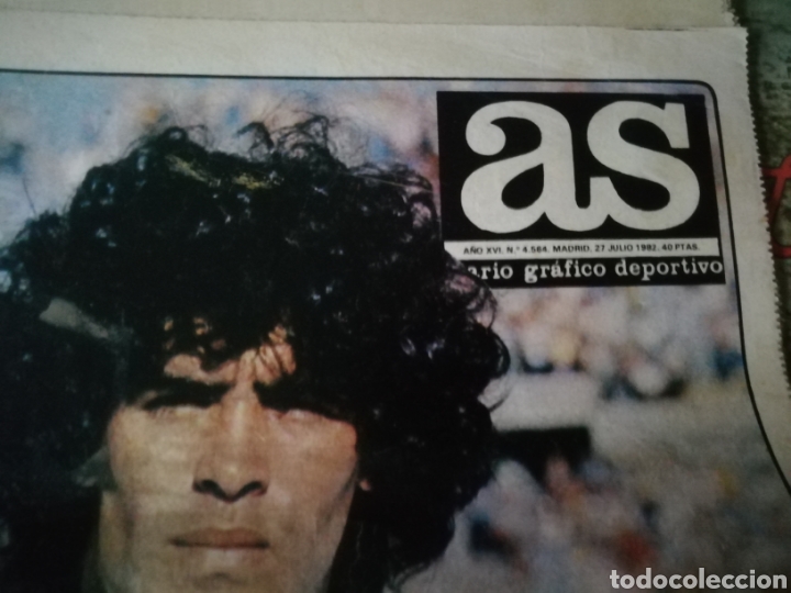 Coleccionismo deportivo: Diego Maradona al Barsa. DIARIO AS 1982 - Foto 1