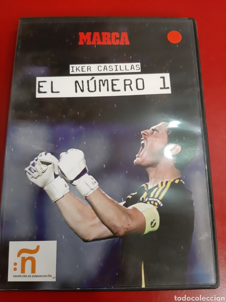 Coleccionismo deportivo: 2011 Marca Iker Casillas el n&uacute;mero 1 - Foto 1