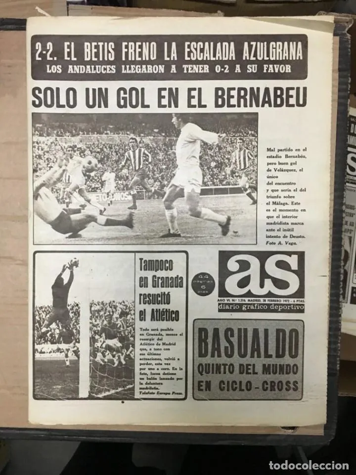 PERIODICO AS (28-2-1972) BETIS REAL MADRID BASUALDO BARCELONA MALAGA RAYO VILLARREAL GRANADA