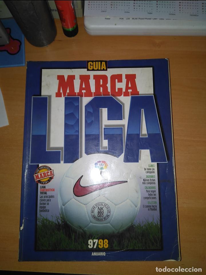 Collectionnisme sportif: GUIA MARCA LIGA 1997-1998. MUY BUEN ESTADO. 242 PAGINAS