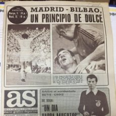 Coleccionismo deportivo: AS (26-9-1977) REAL MADRID ATHLETIC BILBAO PEGASO DE SOSA MARTIN BARCELONA ATLETICO MADRID LIGA. Lote 222477638
