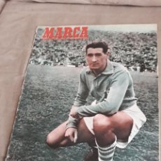 Coleccionismo deportivo: MARCA AÑO 1951 - ESPAÑOL 6 BARCELONA 0 - AT.MADRID 5 CORUÑA 2 - CEUTA - C. F LARACHE. Lote 242266455