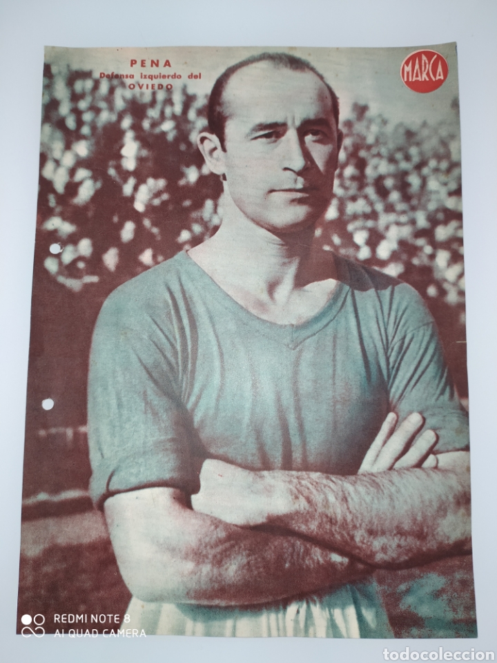 Colecionismo desportivo: Antiguo Poster de f&uacute;tbol revista Marca, Pena defensa izquierdo del OVIEDO