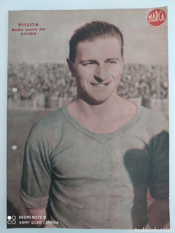 Colecionismo desportivo: Antiguo Poster de f&uacute;tbol revista Marca, Villita medio centro del OVIEDO.