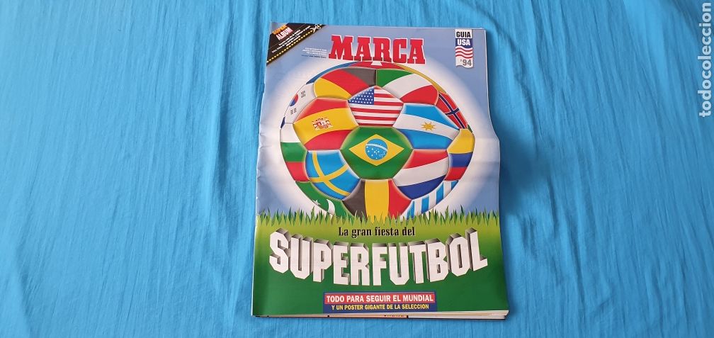 Coleccionismo deportivo: SUPER &Aacute;LBUM MARCA - GU&Iacute;A USA 94 - LA GRAN FIESTA DEL SUPERFUTBOL - P&Oacute;STER DE LA SELECCI&Oacute;N ESPA&Ntilde;OLA